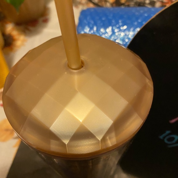 Starbucks NWT Gold Kaleidoscope Dome 24oz Tumbler - Picture 3 of 4